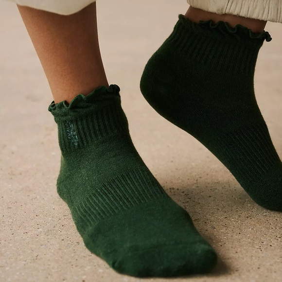 Free People x Lucky Honey Movement Classic Ruffle Sport Socks in Green - Picture 1 of 10